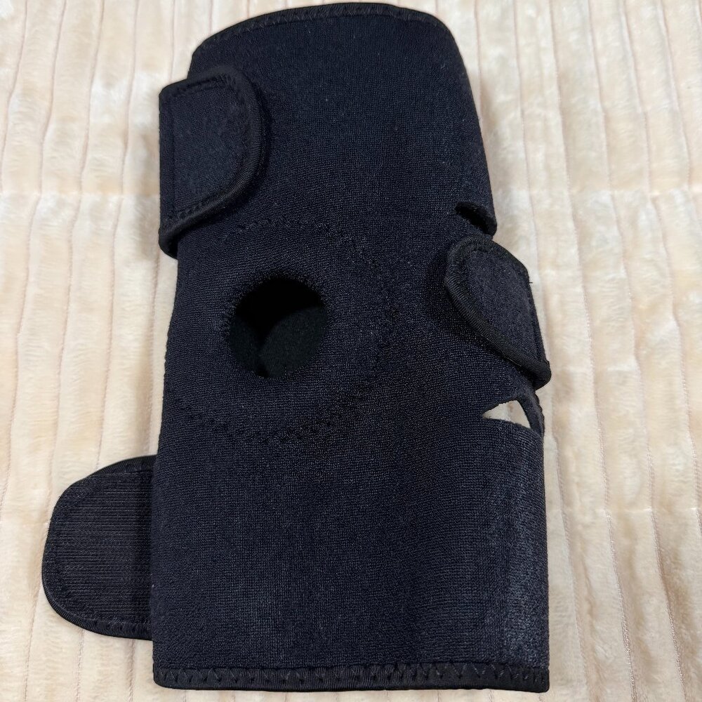 Sportcraft Knee Support Brace – Large – Right or Left Knee – Neoprene